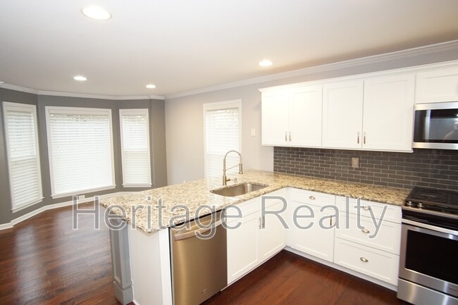 Building Photo - 11100 Autumn Hollow Ln