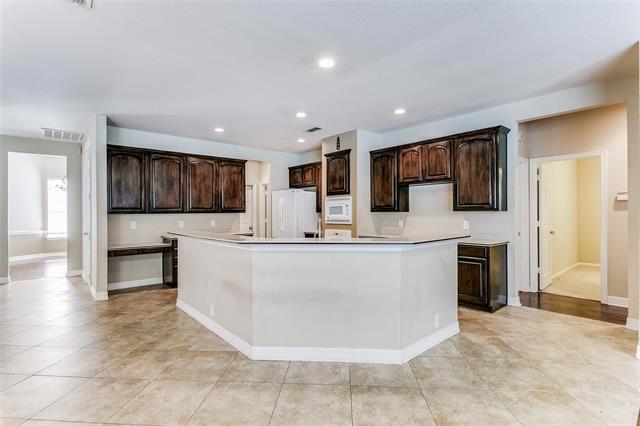 Building Photo - 216 Canyon Lake Dr