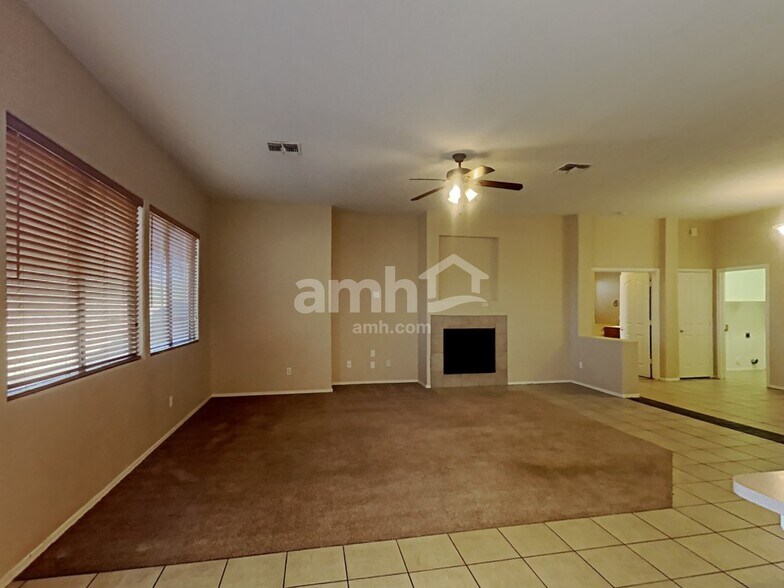 Building Photo - 13544 W Ironwood St