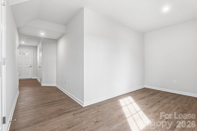 Building Photo - 7024 Capstan Ter