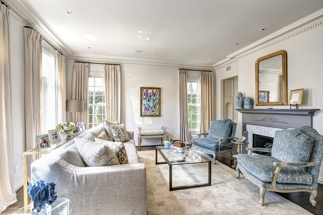 Building Photo - 3440 Locke Ln