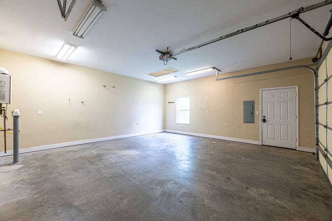 Building Photo - 7211 Remagen Ln