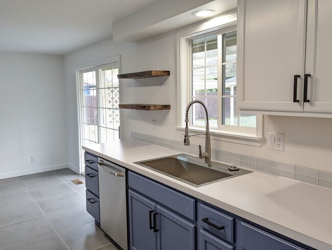 Building Photo - 3-Bedroom, 2-Bath Home With Large Patio an...