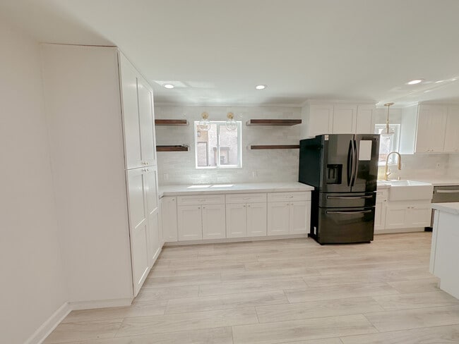 Floorplan - 4251 Duquesne Ave