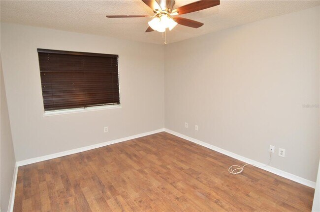 Building Photo - 10263 Gandy Blvd N