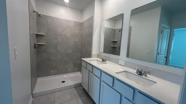 Building Photo - 2355 Amorie Dr