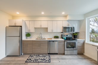 Building Photo - Reverie Apartments