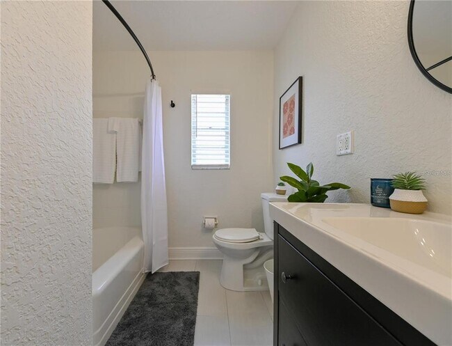 Building Photo - 4503 S Cortez Ave