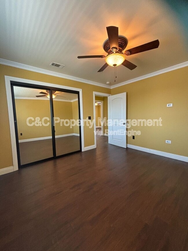 Building Photo - 1445 S Sunol Dr