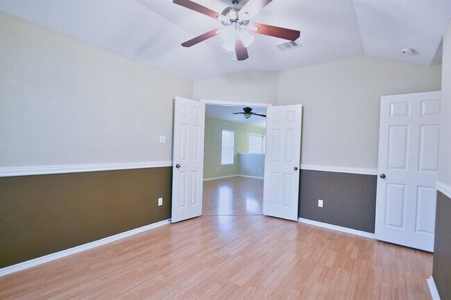 Building Photo - 2439 Pearson Way
