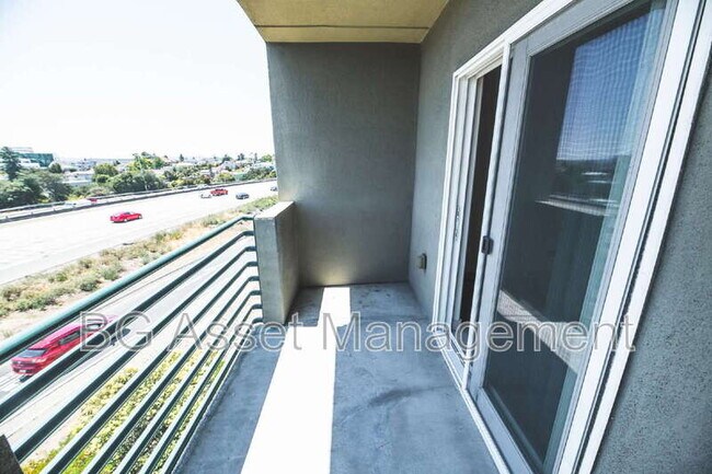 Building Photo - 1459 MacArthur Blvd