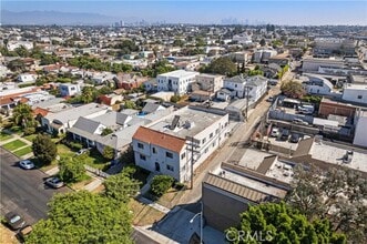 Building Photo - 1858 S Orange Dr