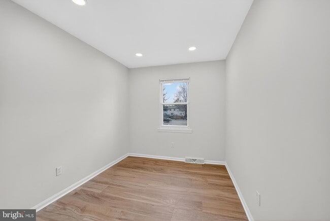 Building Photo - 224 Moore Dr