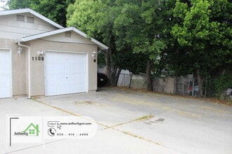 Building Photo - 1108 Grange St