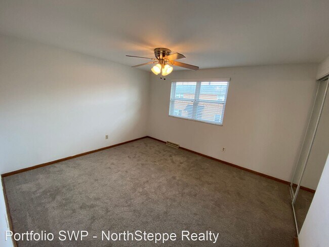 Building Photo - 3 br, 2 bath Apartment - 1451-1461 Worthin...