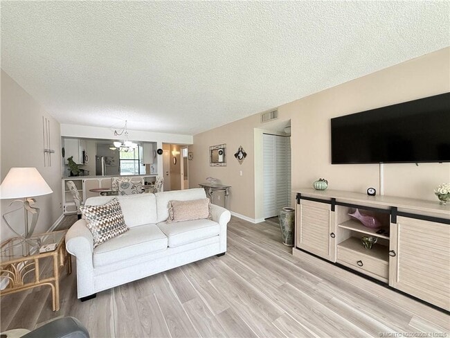 Building Photo - 1950 SW Palm City Rd