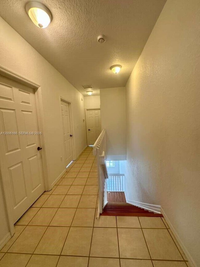 Building Photo - 10760 NW 82nd Terrace