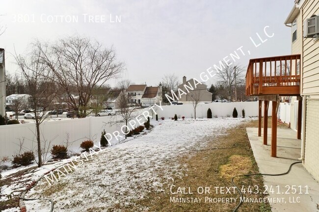 Building Photo - Beautiful 5 Bedroom SFH in Family Friendly...