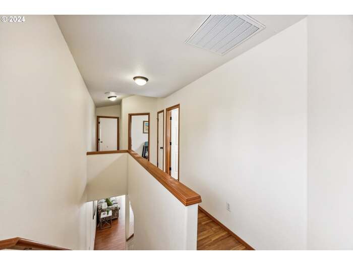 Building Photo - 6018 SE Malden St