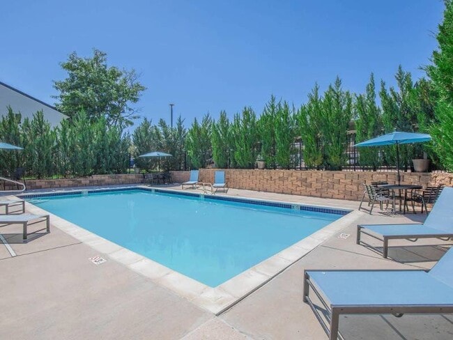 Primary Photo - Ironwood at Palmer Park