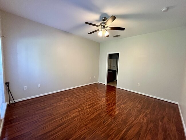Building Photo - 8202 Downpatrick Ct