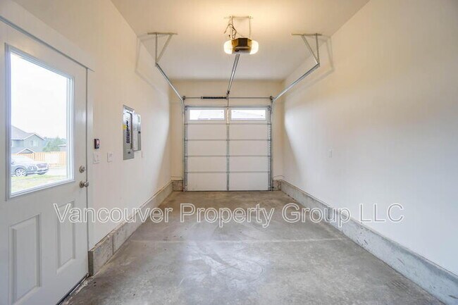 Building Photo - 313 E Caribou Ct