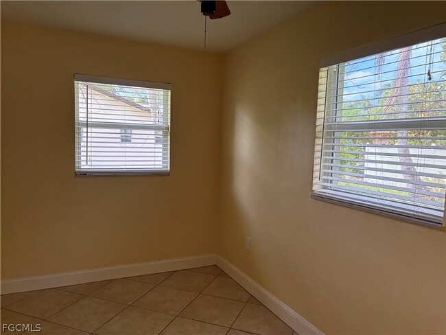 Building Photo - 5652 Eichen Cir