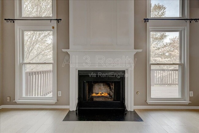 Building Photo - 2540 Alvecot Cir SE