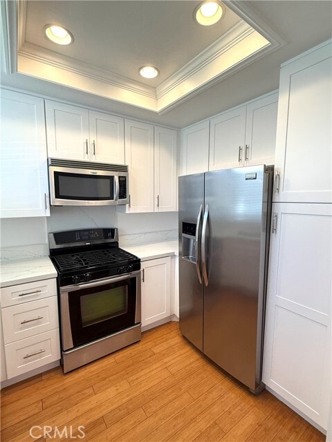 Building Photo - 30902 Club House Dr