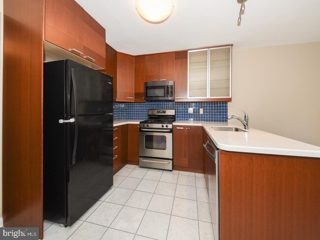 Building Photo - 252 Copper Beech Dr