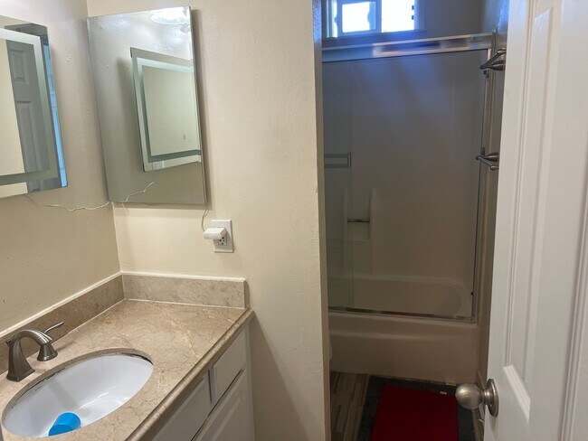 Building Photo - 1252 Marionola Way