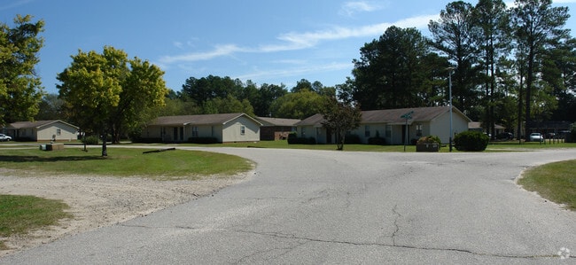 Building Photo - Highlander Apartments