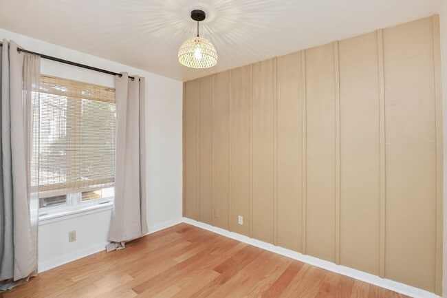 Building Photo - Monroe Four Bedroom on Acreage - Rare Find! $500 Off Move In Costs