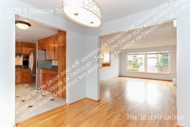 Building Photo - 5729 S Bangor St