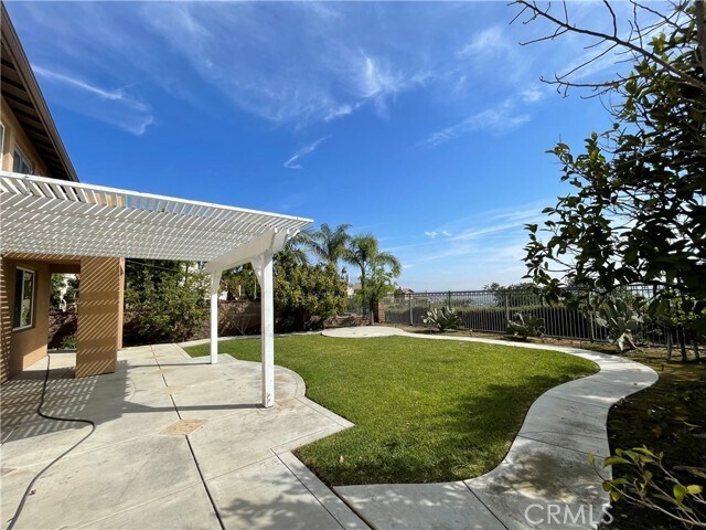 Building Photo - 4864 Highview St