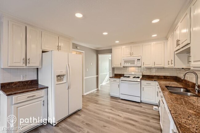 Building Photo - 5 br, 2 bath House - 109 Jay Wood Dr UNIT