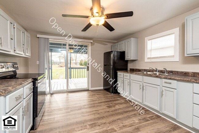 Building Photo - 1409 W King St