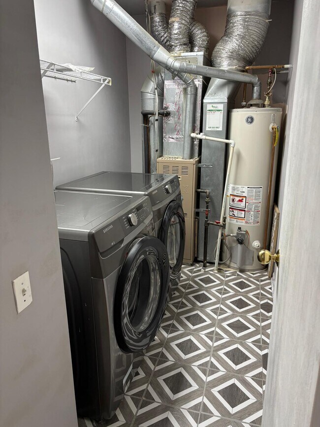 Building Photo - 2528 Bordeaux Ln