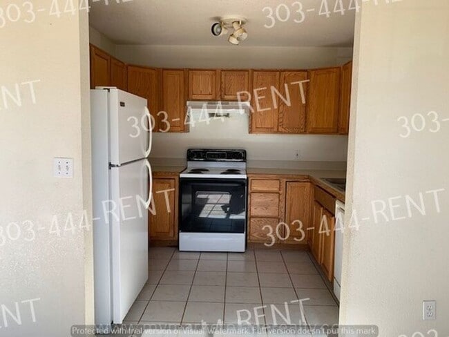 Building Photo - Spacious 3 Bedroom, 2 Bathroom!