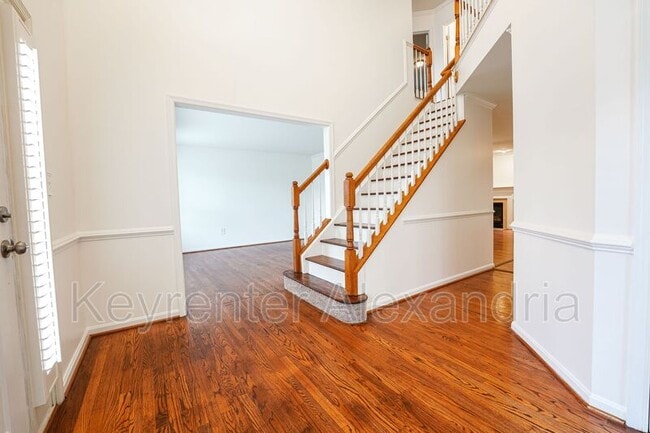 Building Photo - 20 Boulder Dr