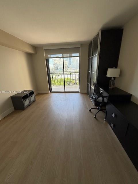 Building Photo - 540 Brickell Key Dr