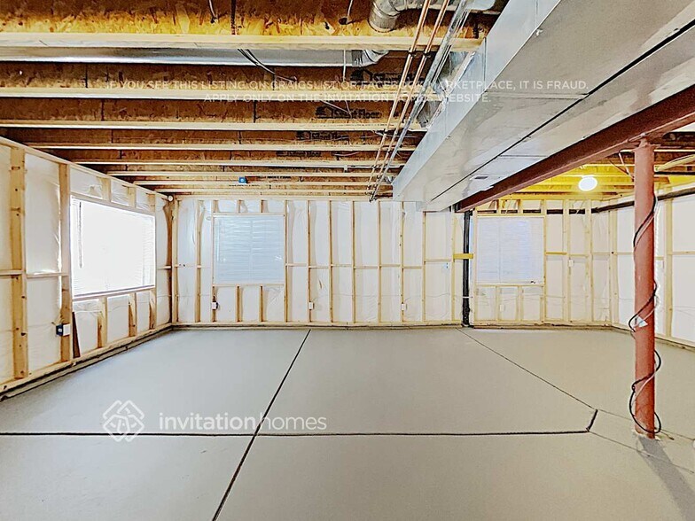 Building Photo - 11162 Fillmore Way