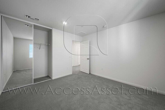 Building Photo - 4812 Sicily Dr