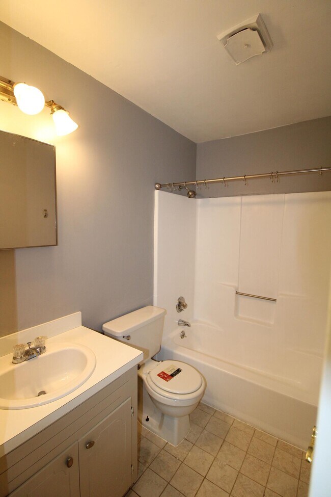 Building Photo - 4385 Red Lane Rd