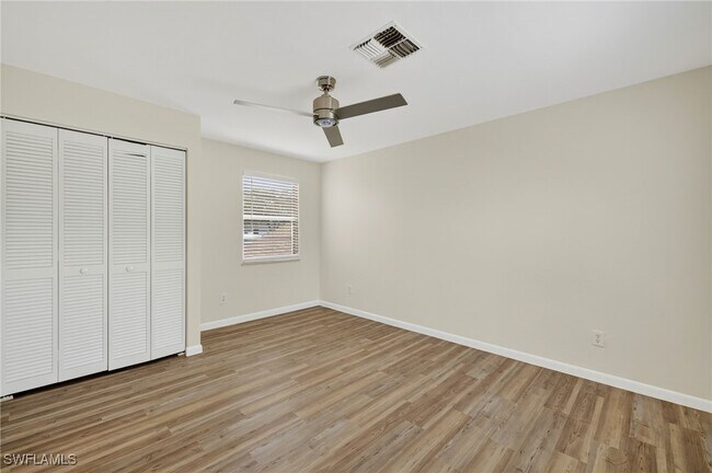 Building Photo - 151 Crown Dr