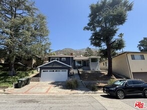 Building Photo - 3035 Highridge Rd