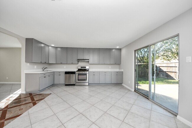 Building Photo - 3504 Wheatfield Ct