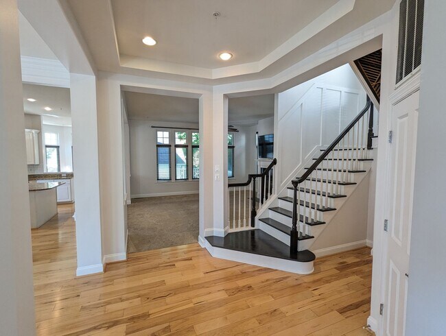 Building Photo - Impeccably maintained SFH in Clarksburg ready for you before the holidays!