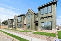 Building Photo - 501 W Cheves St