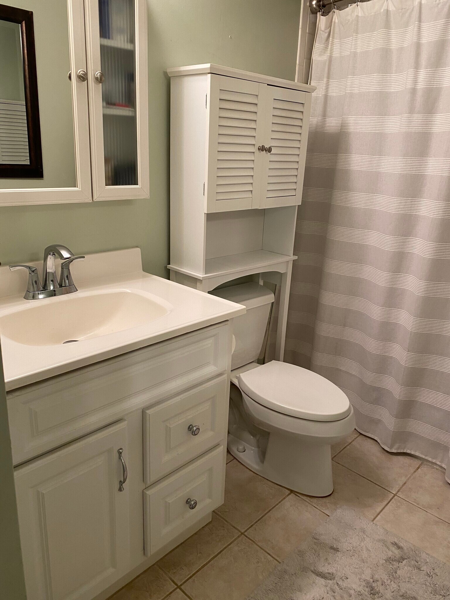 Building Photo - 6 Walden Dr